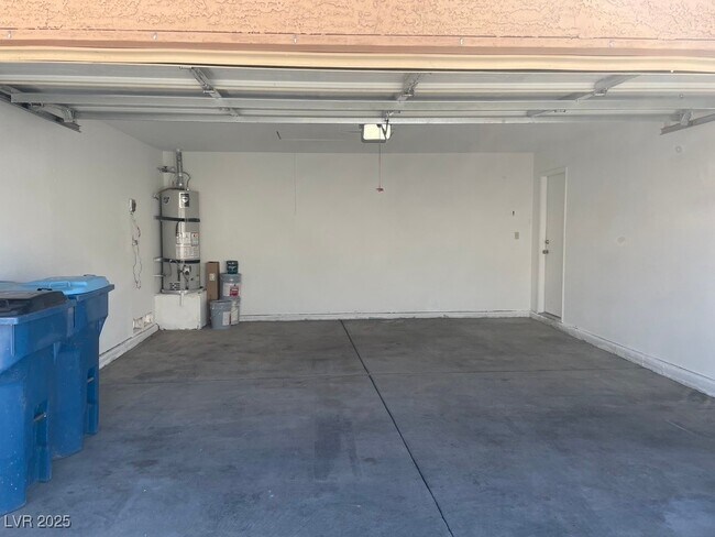 Building Photo - 320 Dockside Ct