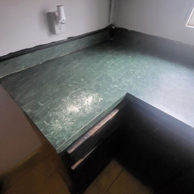 Building Photo - 111 Circle Dr