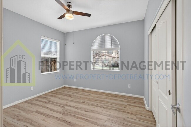 Building Photo - Spacious Elegance Awaits: 4-Bedroom Home with Hardwood Floors in Elk Grove!