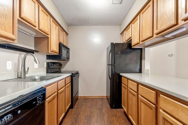 Building Photo - 2536 Eagles Cir