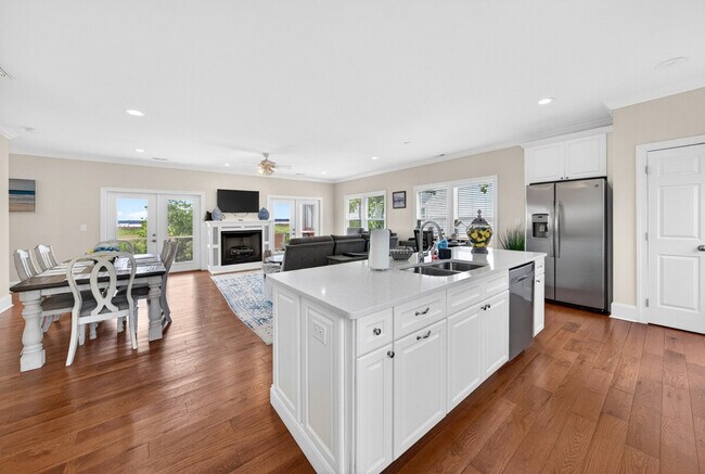 Building Photo - 415 Sassanqua Dr