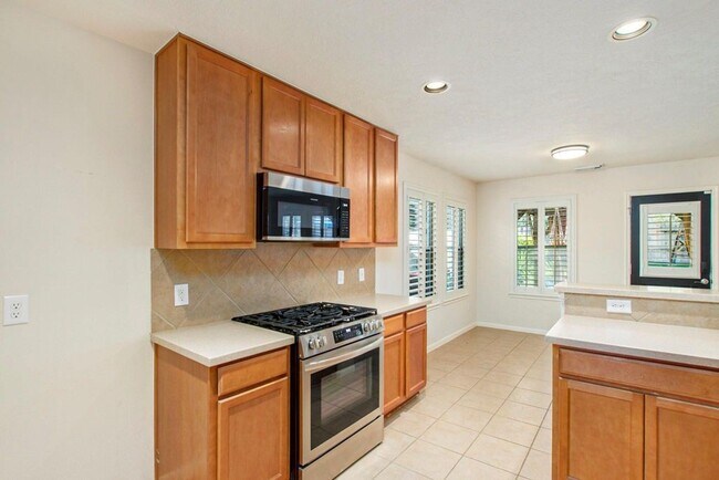 Building Photo - 22110 Field Green Dr