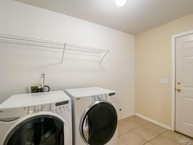 Building Photo - 9121 Sebring Dr