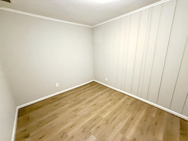 Building Photo - 5026 Bud Holmes Rd