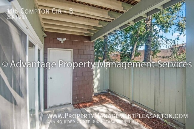 Building Photo - 106 Compton Cir
