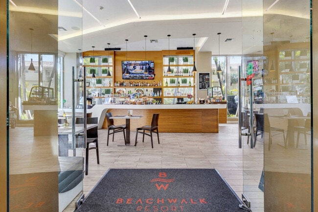 Building Photo - 2602 E Hallandale Beach Blvd