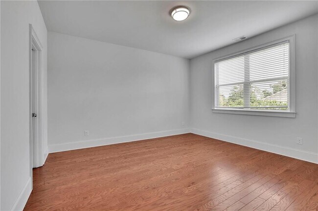 Building Photo - 56 Addison Woods Dr