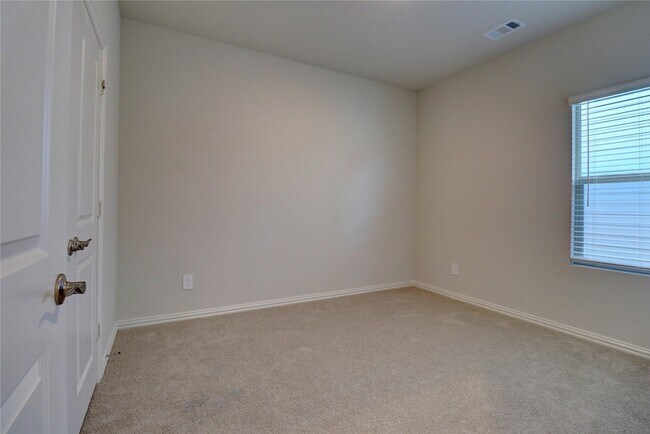 Building Photo - 4104 Zoe Ln