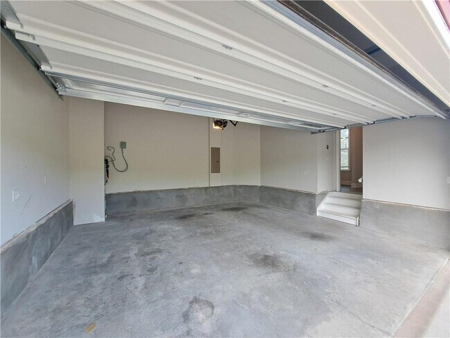 Building Photo - 637 Stan Hope Ln