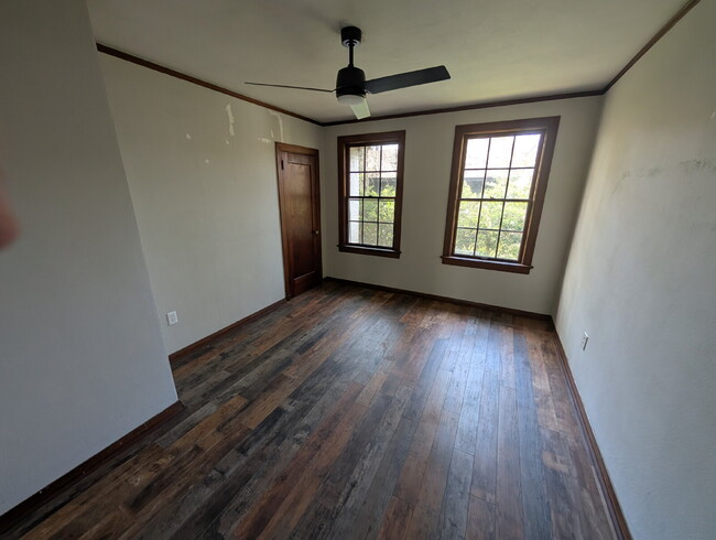 Building Photo - Charming 3-Bedroom recently remodeled home...