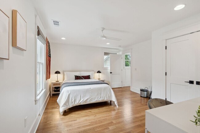 Building Photo - 1226 Adams St