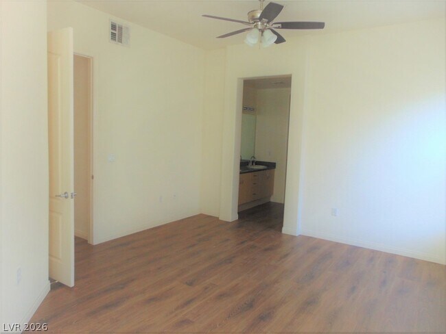 Building Photo - 44 E Serene Ave