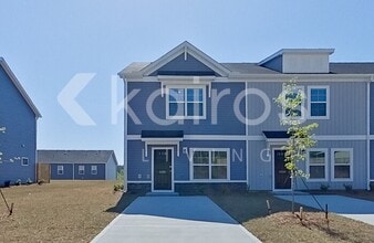 Building Photo - 2495 Banyon Cir