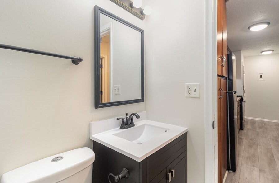 Building Photo - 2017 Commerce Blvd