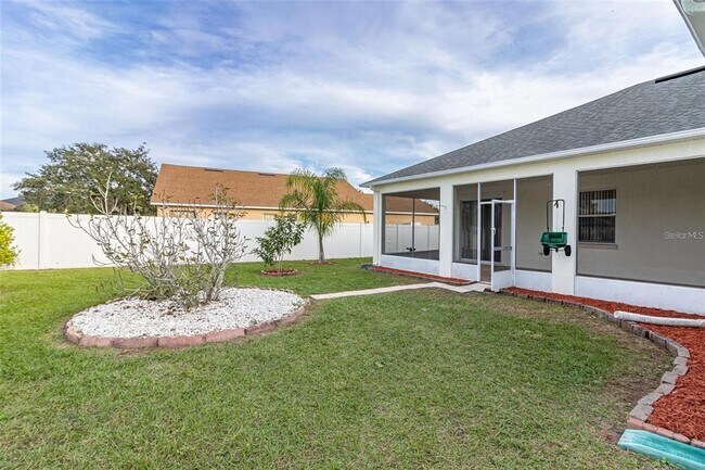 Building Photo - 411 Tamarind Parke Ln