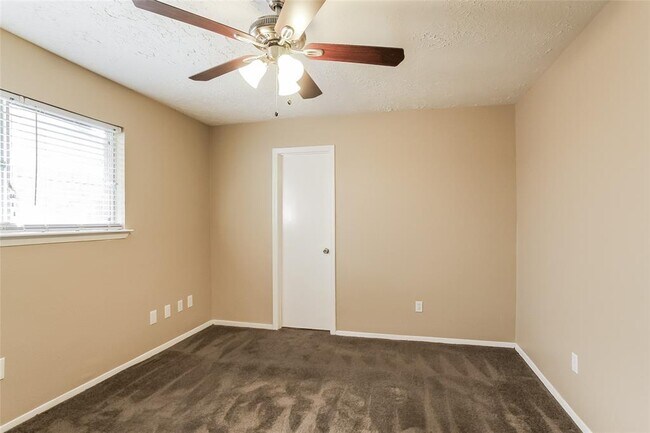 Building Photo - 4514 Rosegate Dr