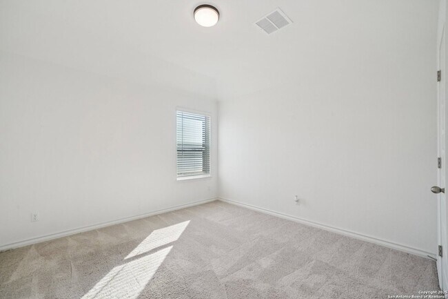 Building Photo - 10833 Coppola