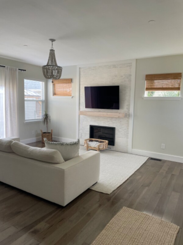 Building Photo - 1984 Palisade Blvd