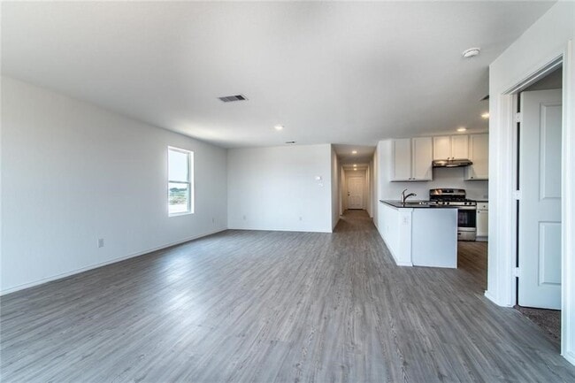 Building Photo - 2302 Medusa Dr