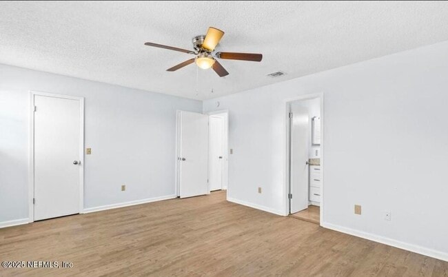 Building Photo - 10959 Peppermill Ln