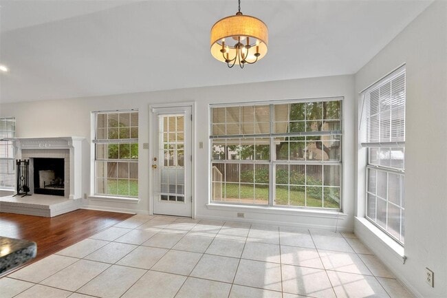 Building Photo - 7905 Henry Kinney Row