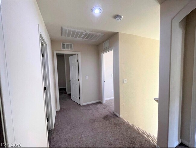 Building Photo - 7063 Claythorn Rd