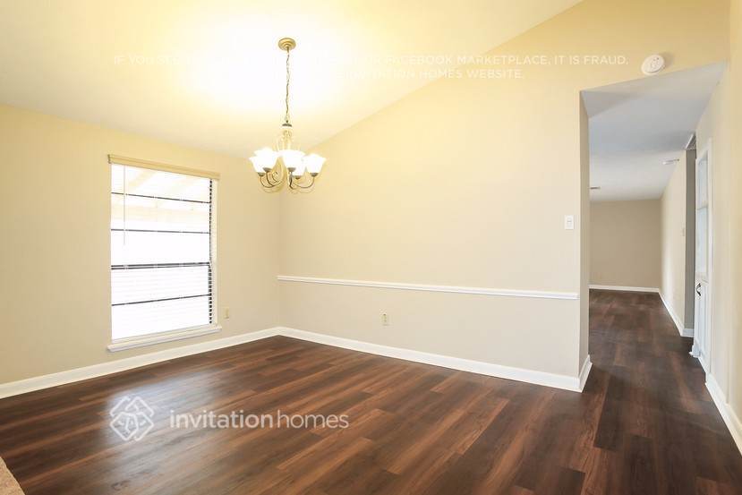 Building Photo - 3827 Cypressdale Dr