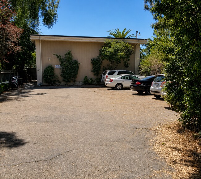 Building Photo - 1271 Murray Ave