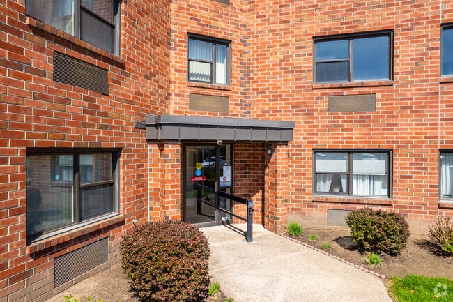Building Photo - Midtowne Apartments