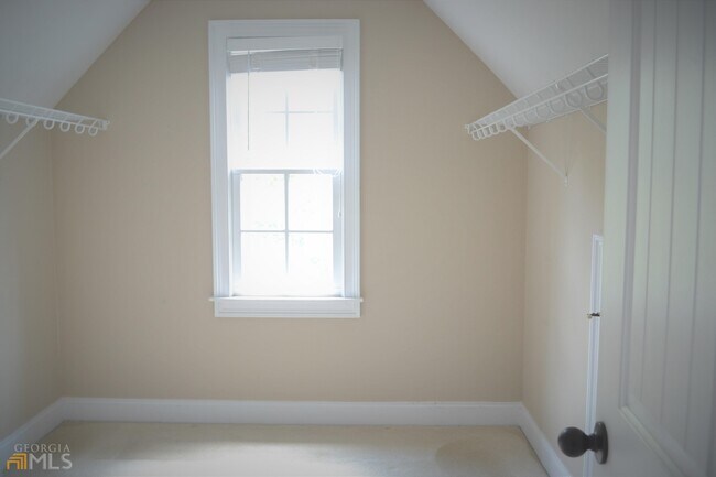 Building Photo - 1450 Ashbury Park Dr NE