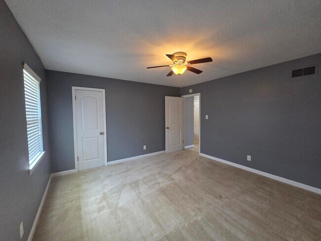 Building Photo - 2106 Harbert Ave