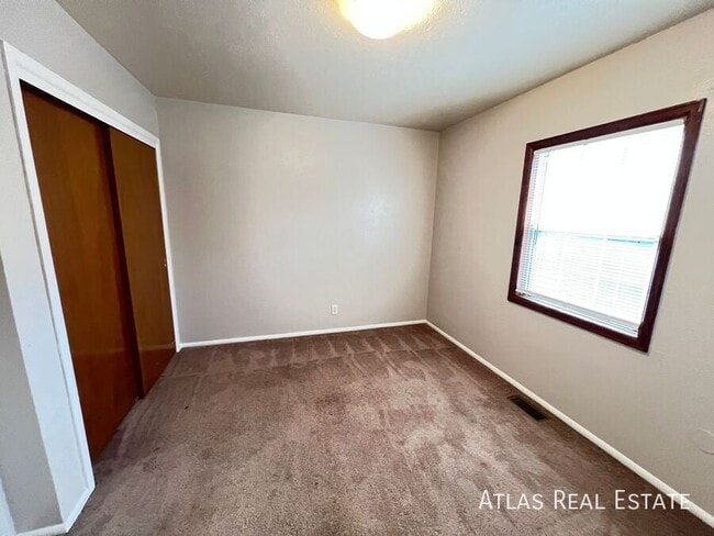 Building Photo - 2519 Wood Ave