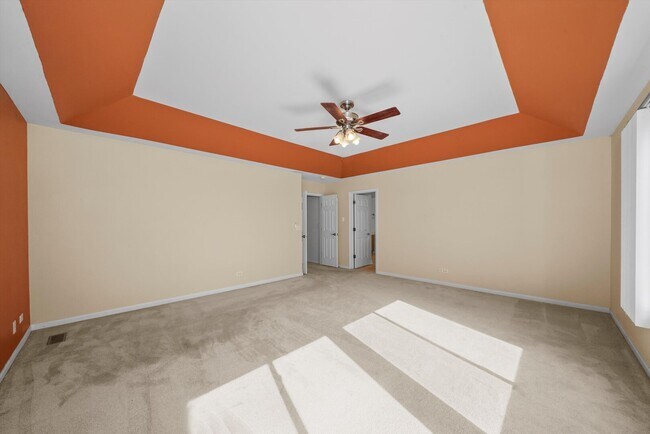 Building Photo - 3251 Thunderbird Ct E