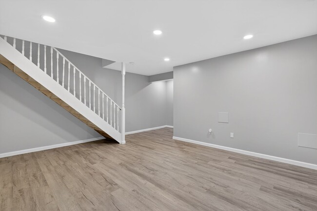 Building Photo - Move-In Ready 3BR Townhome – Deck, Yard & Finished Basement *OPEN HOUSE 3/14/26 1PM-3PM *