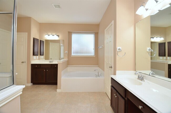 Building Photo - 21703 Masonwood Ln