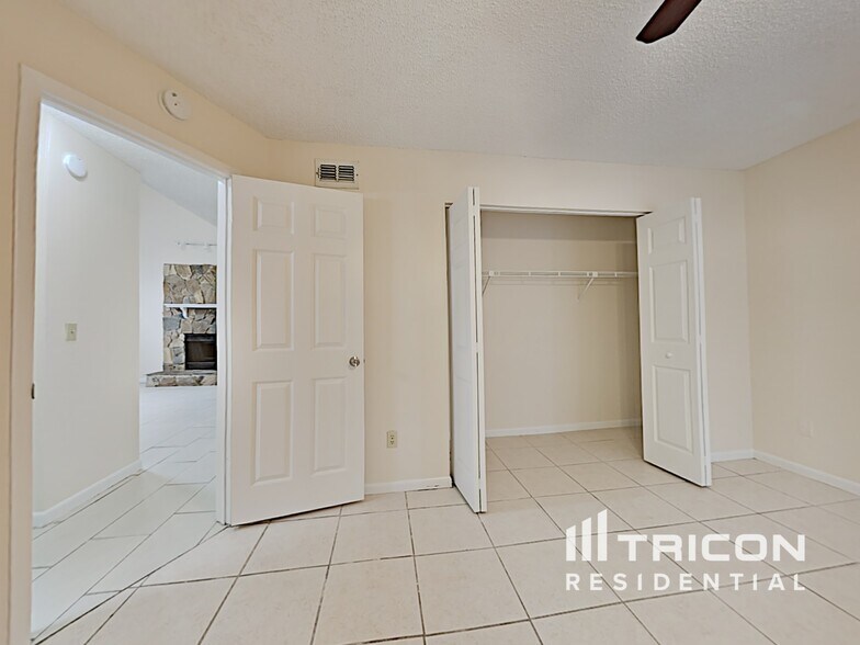 Building Photo - 9004 Derrickson Dr