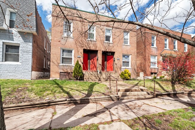 Building Photo - 3429-31 Juniata St.