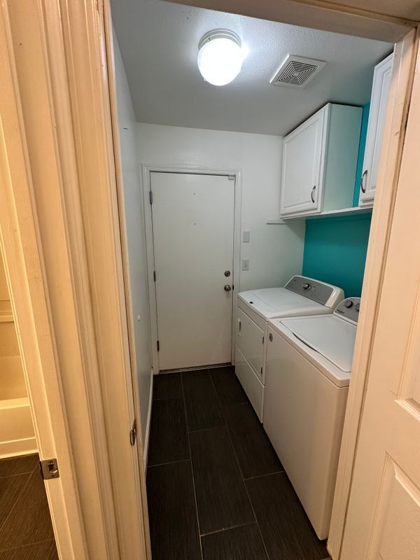 Building Photo - 1020 Sandpiper Way