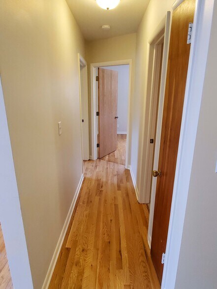 Building Photo - 76 Union Ave SE