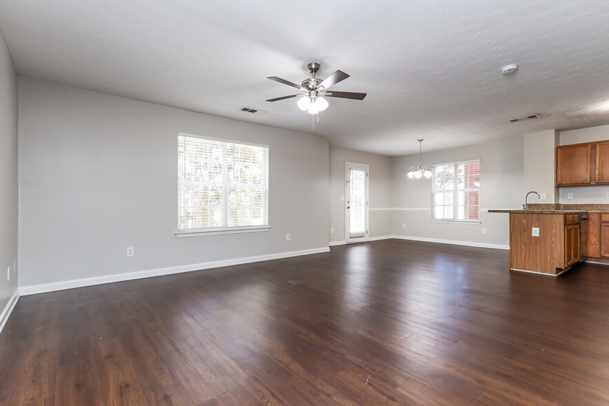 Building Photo - 1114 Dunaway Dr