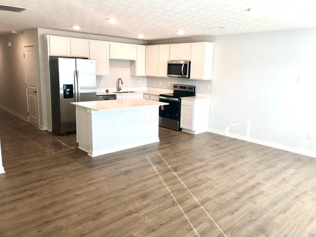 Building Photo - 6369 Bellmouth Rd