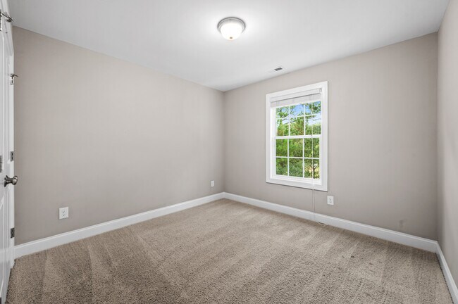 Hall Bedroom 2 - 128 Cobalt Creek Way