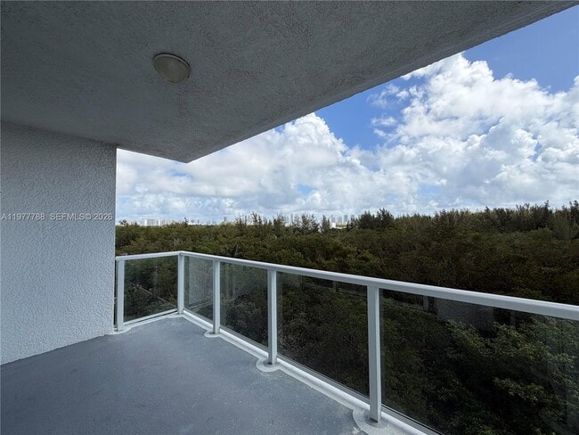 Building Photo - 15051 Royal Oaks Ln