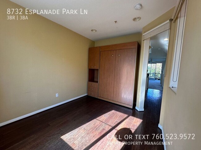 Building Photo - Kearny Mesa Townhome with 2 bedrooms + 1 o...