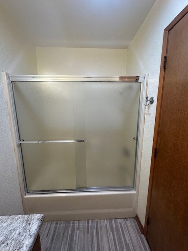 Building Photo - 600 Easy St