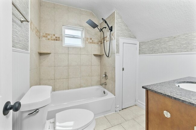Building Photo - 1488 Craigwood Rd