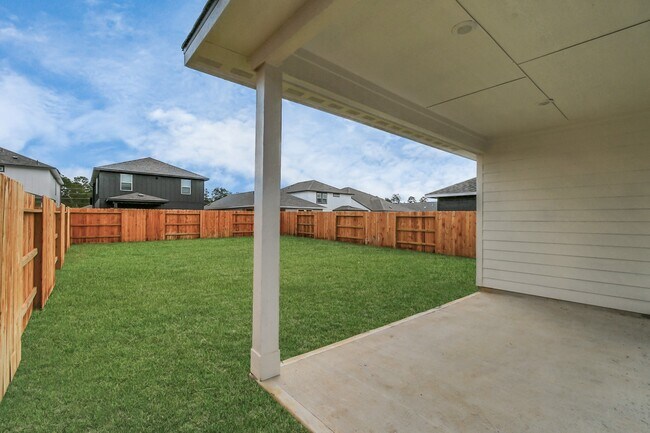 Building Photo - 16513 Breezy Knl Ct