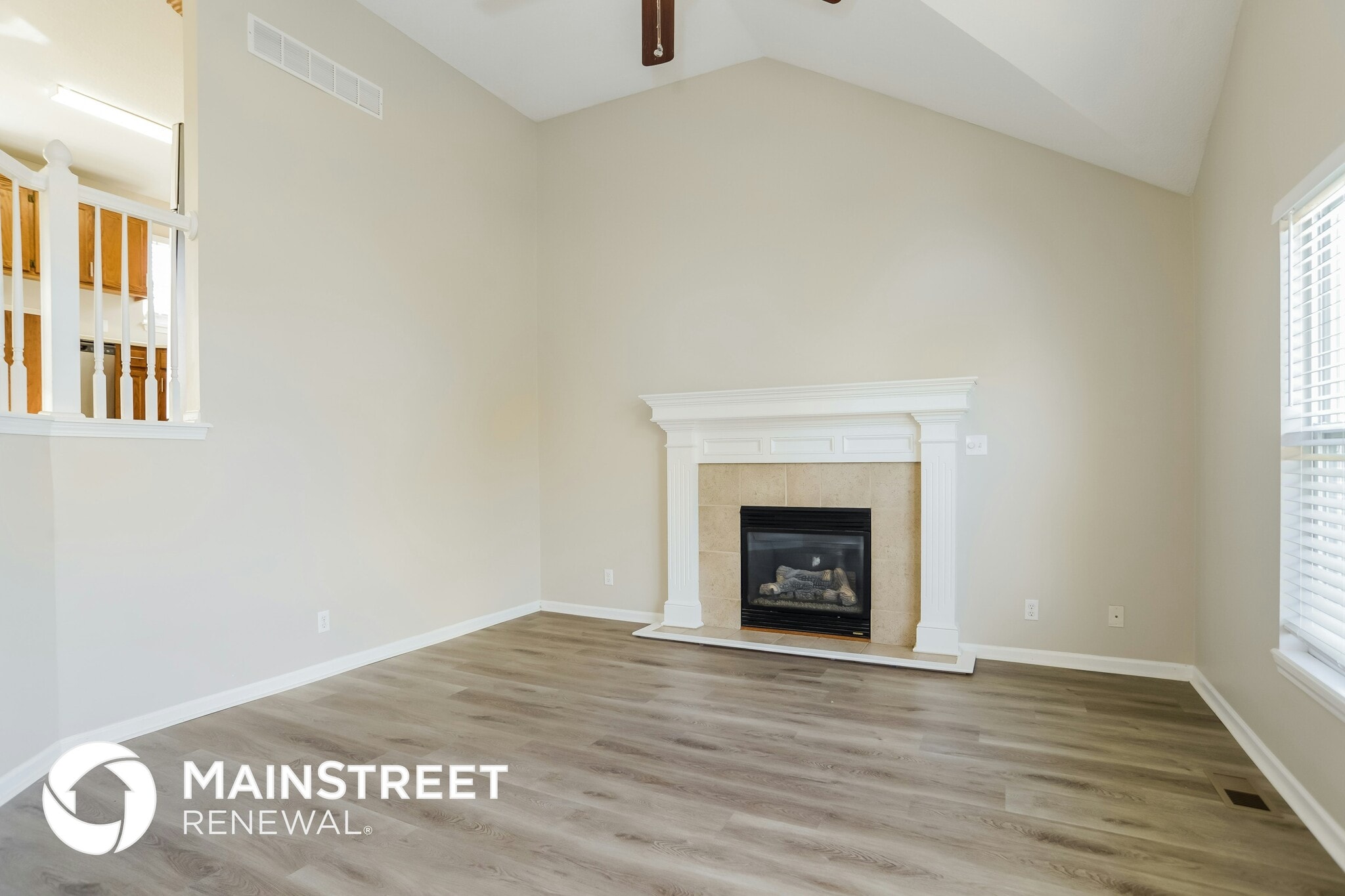 Building Photo - 1001 E Madelyn Dr