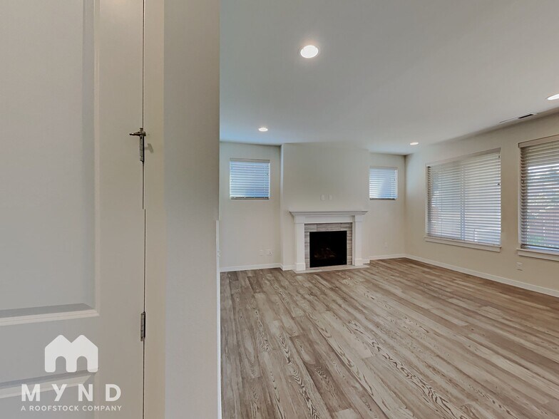 Building Photo - 11711 SE 197th Pl