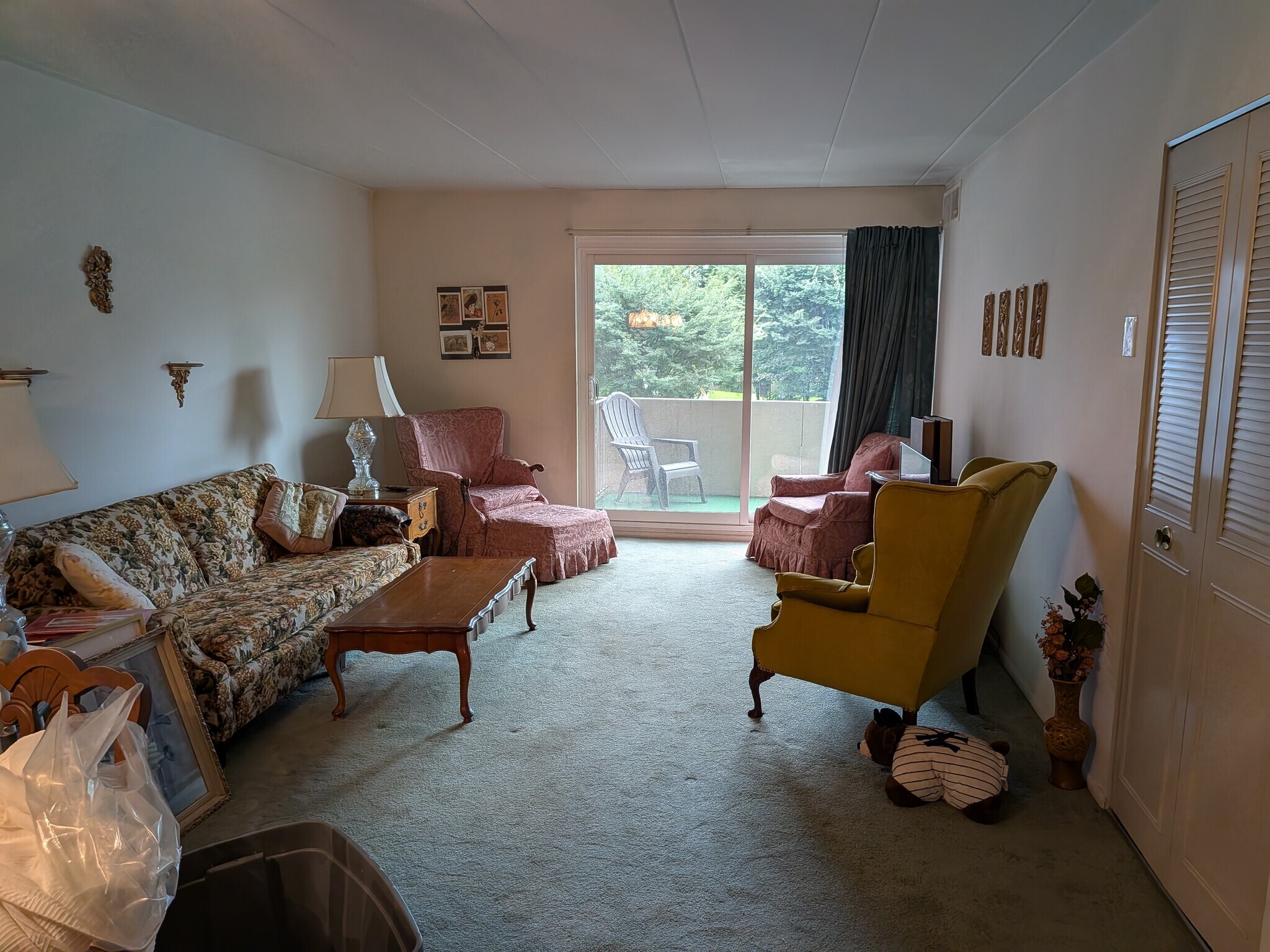 Building Photo - 33 W Chester Pike